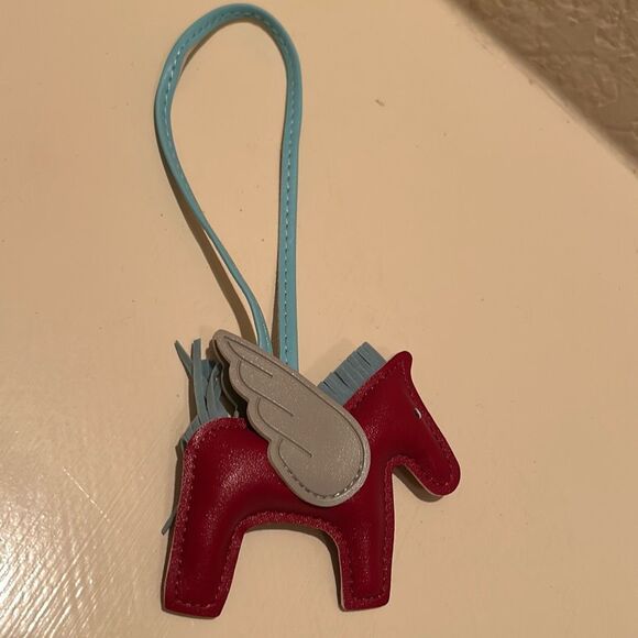 Leather Pegasus Horse Pony Bag Charm Blue Red New - Picture 5 of 8